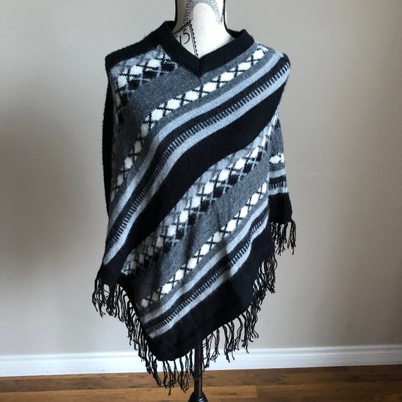 NWT 100% Alpaca Wool Poncho - Picture 4 of 5